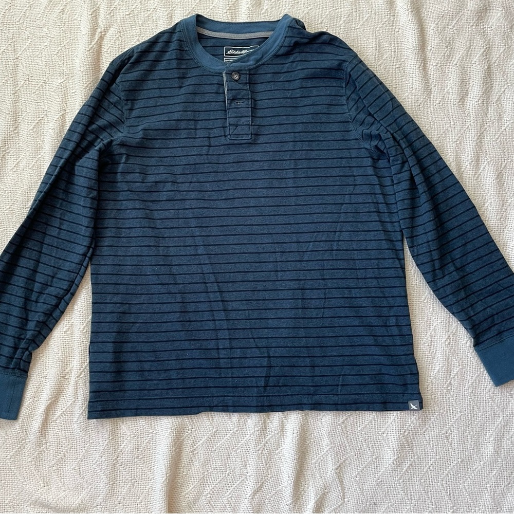 Eddie Bauer Men’s Large Navy Striped Henley Long Sleeve Tee Worn Twice